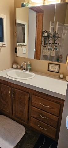 bathroom with vanity
