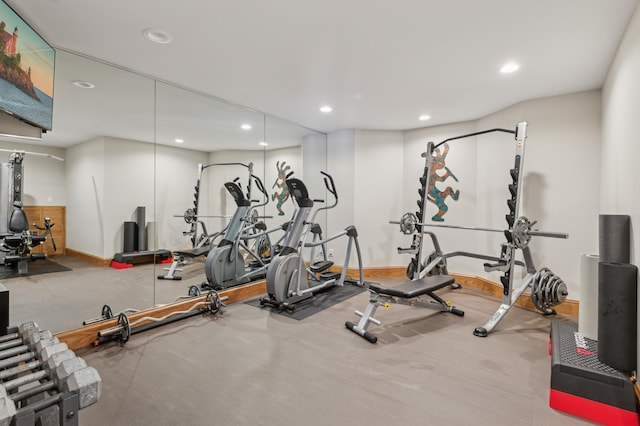 2454 Crowne Hill Rd, Minnetonka, MN 55305 - exercise area with recessed lighting and baseboards