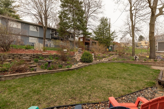 view of yard with a residential view