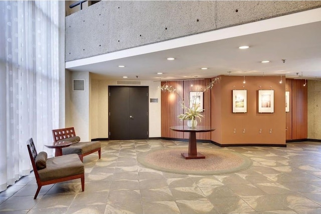 3145 Dean Ct Unit 1100, Minneapolis, MN 55416 - common area featuring recessed lighting