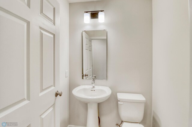 3445 18th St S, Moorhead, MN 56560 - bathroom with toilet