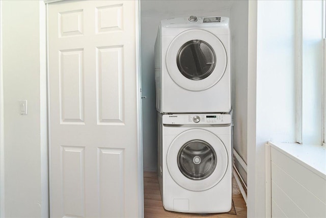 140 Carol Ln, West Saint Paul, MN 55118 - laundry area featuring laundry area and stacked washer and dryer
