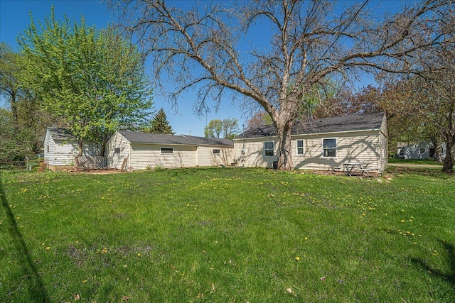 140 Carol Ln, West Saint Paul, MN 55118 - view of yard