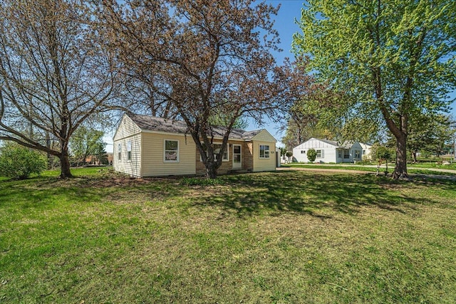 140 Carol Ln, West Saint Paul, MN 55118 - view of yard