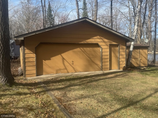 view of outdoor structure with an outdoor structure