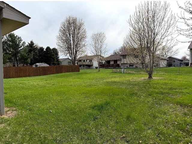 9007 Hampshire Ave N, Brooklyn Park, MN 55445 - view of yard featuring fence