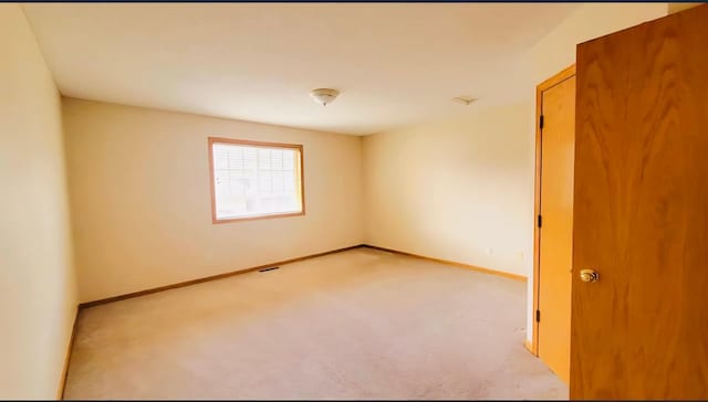 44 Willow Way, Farmington, MN 55024 - carpeted empty room featuring baseboards