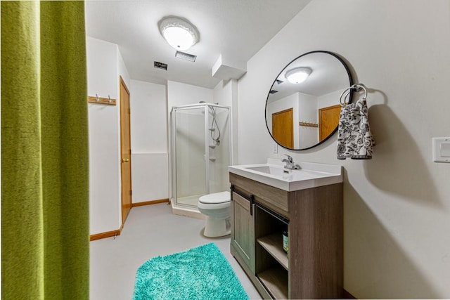 8370 Hamel Way, Morristown, MN 55052 - full bath featuring a shower stall, toilet, and vanity