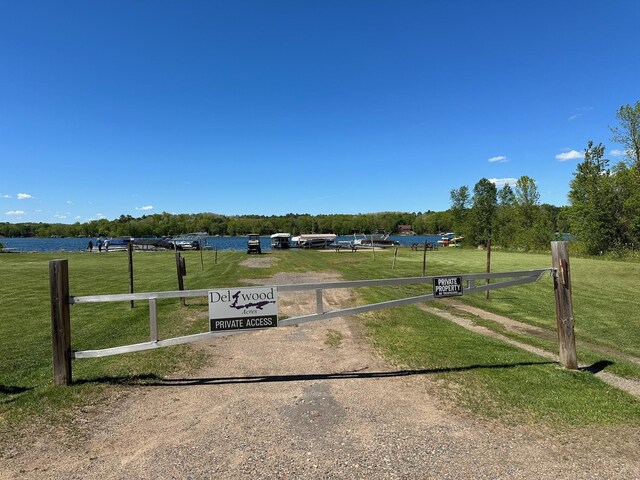 32305 W St, Breezy Point, MN 56472 - view of gate