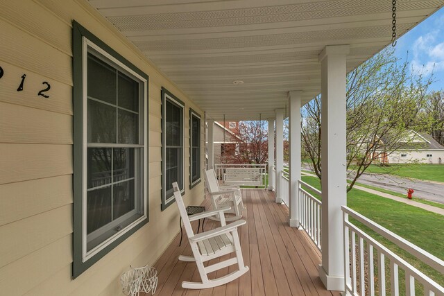 912 21st Ave N, Sartell, MN 56377 - deck with a porch