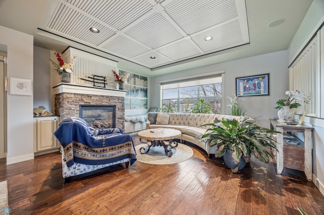 6028 Silverleaf Dr S, Fargo, ND 58104 - living room featuring a fireplace, wood-type flooring, recessed lighting, baseboards, and coffered ceiling