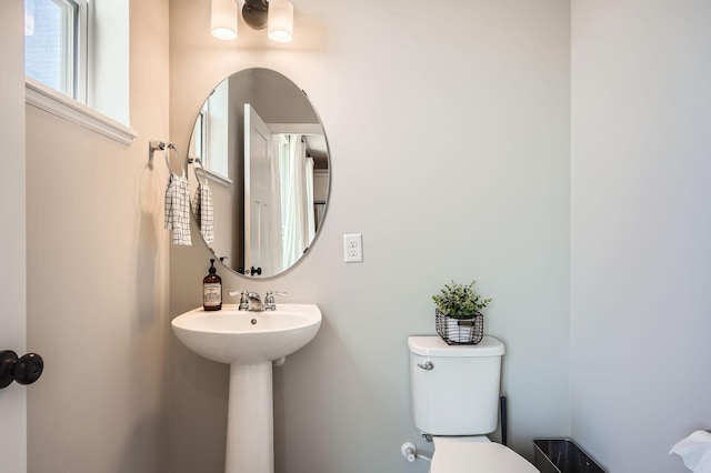13665 Marsh View Trl, Rogers, MN 55374 - half bath featuring toilet