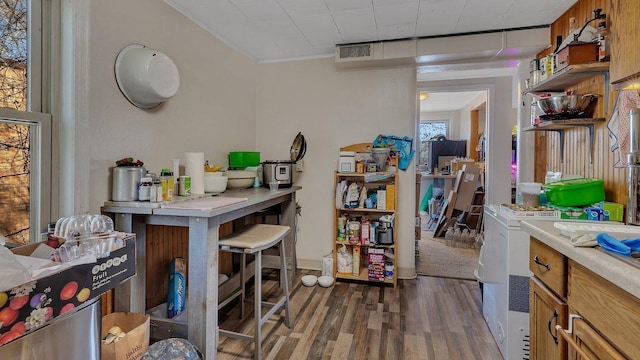 629 5th Ave N, Saint Cloud, MN 56303 - office area with wood finished floors and ornamental molding