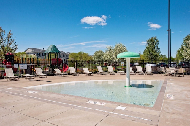 5085 149th St N # 3, Hugo, MN 55038 - community pool featuring fence and a patio area