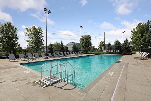 5085 149th St N # 3, Hugo, MN 55038 - community pool featuring fence and a patio area