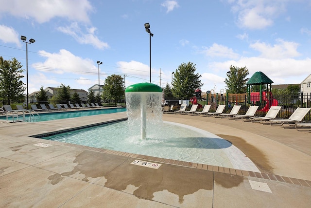 5085 149th St N # 3, Hugo, MN 55038 - view of community featuring fence and a pool