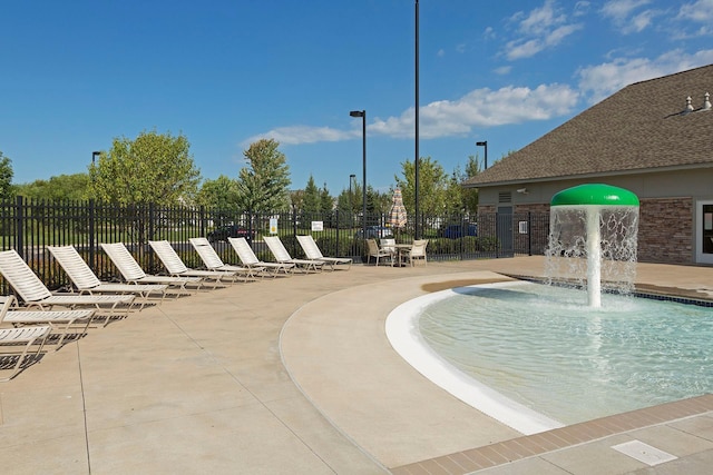 5085 149th St N # 3, Hugo, MN 55038 - view of pool with fence