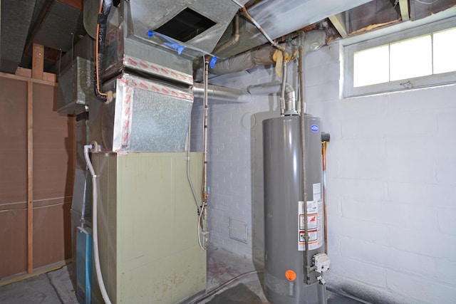 75 Geranium Ave E, Saint Paul, MN 55117 - utility room with gas water heater and heating unit