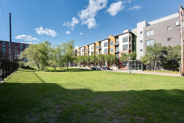 490 Temperance St Unit 403, Saint Paul, MN 55101 - view of property's community featuring a lawn