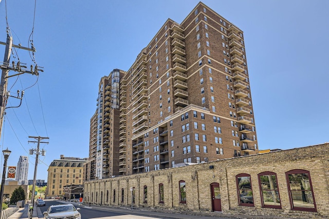 401 1st St Unit 414, Minneapolis, MN 55401 - view of building exterior