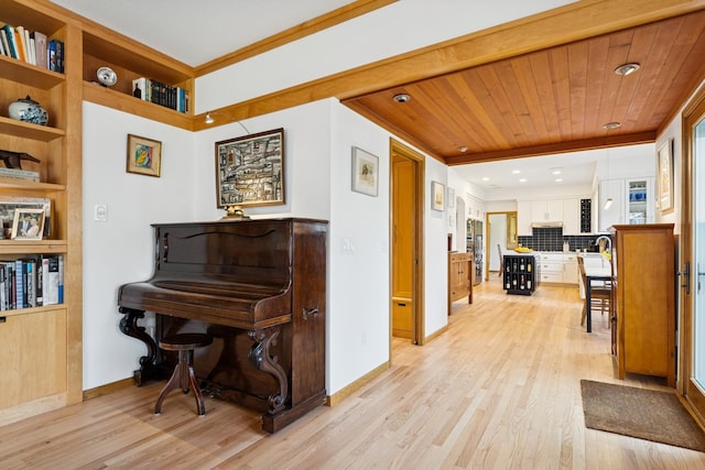 3412 Williamsburg Pkwy, Woodbury, MN 55129 - interior space featuring recessed lighting, baseboards, ornamental molding, and light wood-type flooring