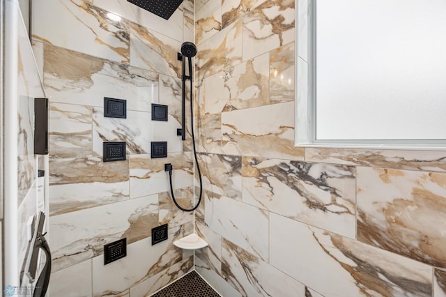 134 Newport Pkwy N, Kindred, ND 58051 - bathroom featuring tiled shower