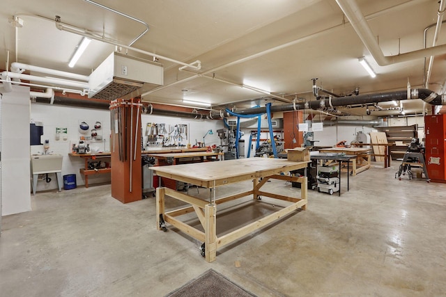 1235 Yale Pl Unit 1706, Minneapolis, MN 55403 - basement with a workshop area