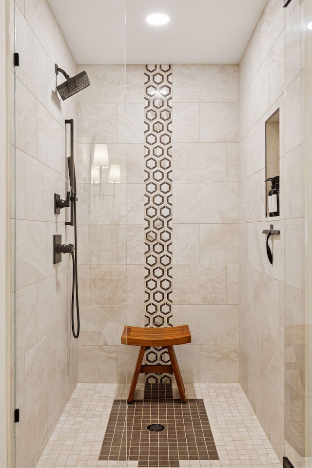 215 Barry Ave S Unit 116And 114, Wayzata, MN 55391 - bathroom featuring a tile shower