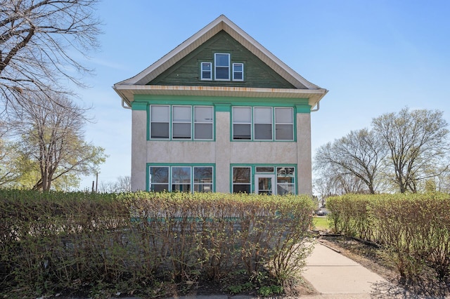 view of front facade with stucco siding