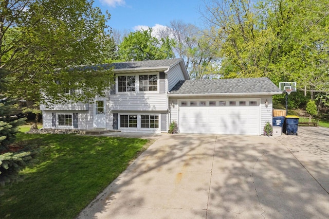 20170 Dunbar Ave, Farmington, MN 55024 - view of front of property featuring driveway, a garage, and a front lawn