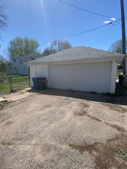 528 Broadway St, Spring Valley, MN 55975 - view of detached garage