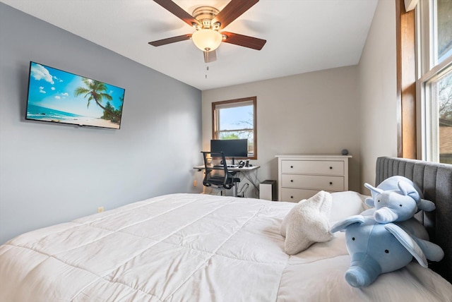 bedroom featuring a ceiling fan