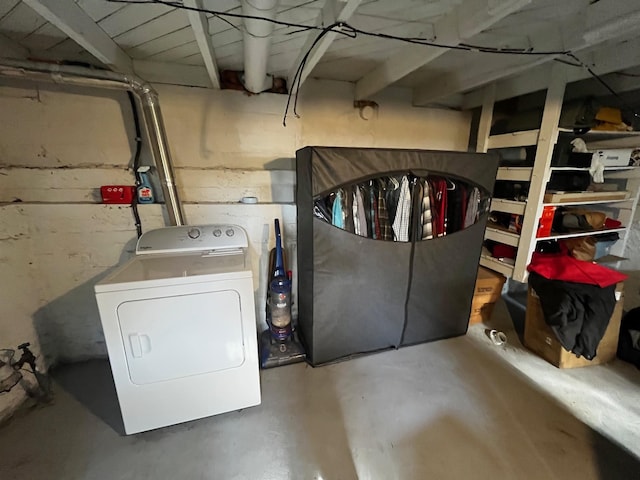 washroom featuring washer / dryer