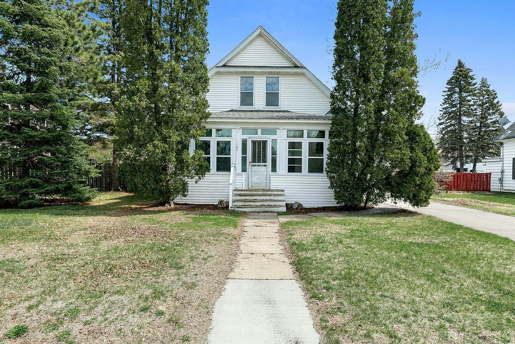 407 3rd St SE, Little Falls, MN 56345 - photo 1