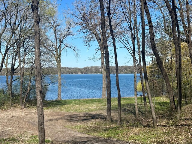 1020 Pleasant View Rd, Chanhassen, MN 55317
