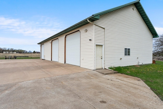 view of detached garage
