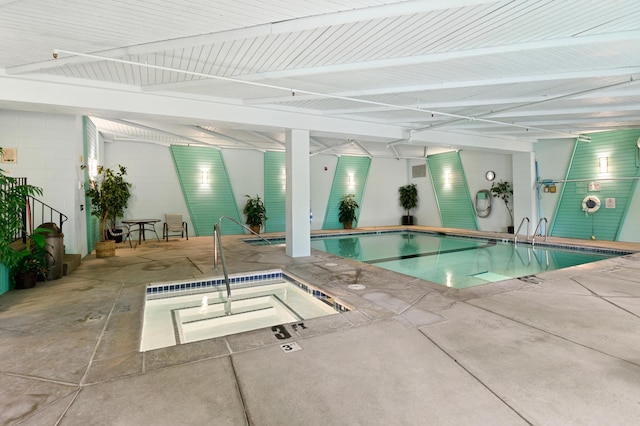 9600 Portland Ave S Unit 322, Bloomington, MN 55420 - view of indoor community pool