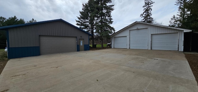 view of detached garage