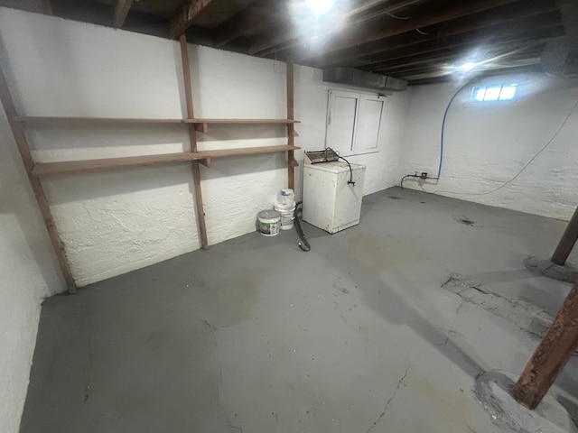 507 Peck St, Fergus Falls, MN 56537 - unfinished basement with washer / dryer