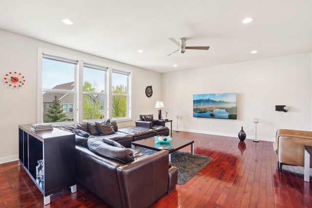 living room with a ceiling fan, dark wood-style floors, baseboards, and recessed lighting