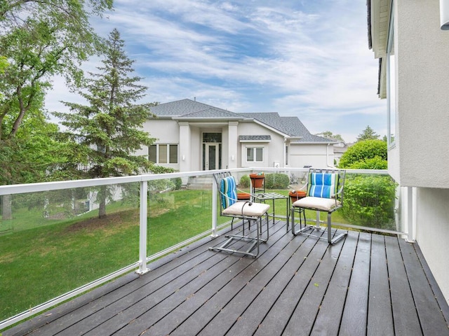 2673 Cedar Grn, Minnetonka, MN 55305 - deck featuring a yard