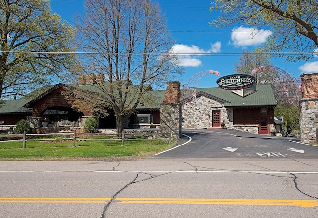 5420 Three Points Blvd Unit 232, Mound, MN 55364 - view of asphalt road