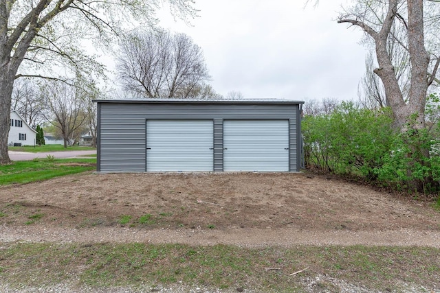 view of detached garage