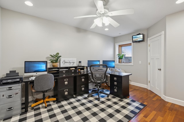 home office with recessed lighting, a ceiling fan, baseboards, and wood finished floors