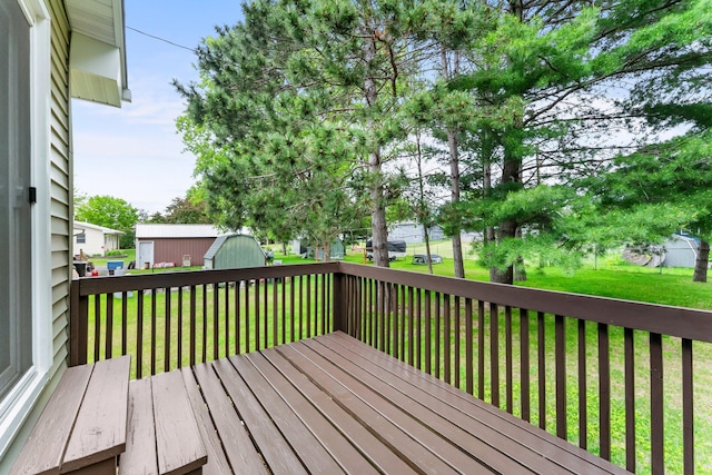 216 Richard Ave SE, Isanti, MN 55040 - deck with a lawn