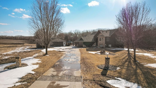 view of front of home featuring driveway