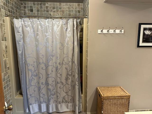 9700 Aspen Ave NW, Bemidji, MN 56601 - bathroom with shower / tub combo