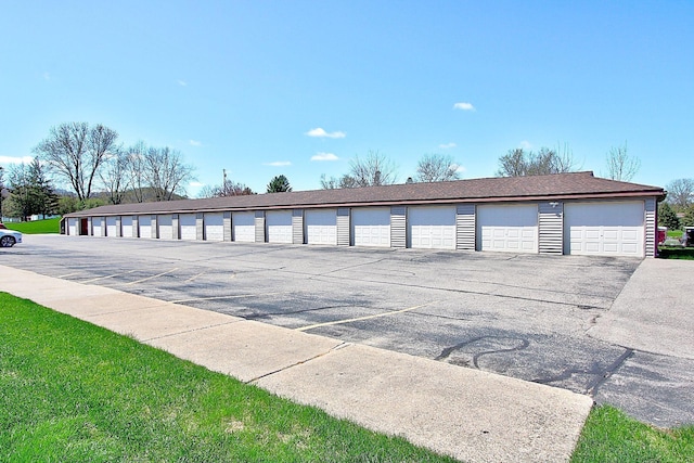 222 Sargent Dr Unit 102, Red Wing, MN 55066 - view of garage