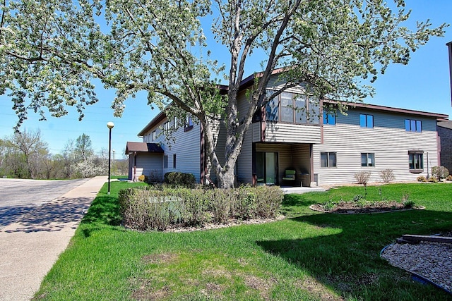 222 Sargent Dr Unit 102, Red Wing, MN 55066 - back of property featuring a lawn