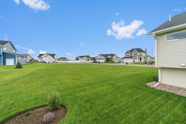 1581 Philipp Way, Shakopee, MN 55379 - view of grassy yard featuring a residential view